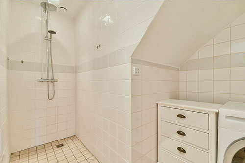 Vuokrahuoneiston kylpyhuone